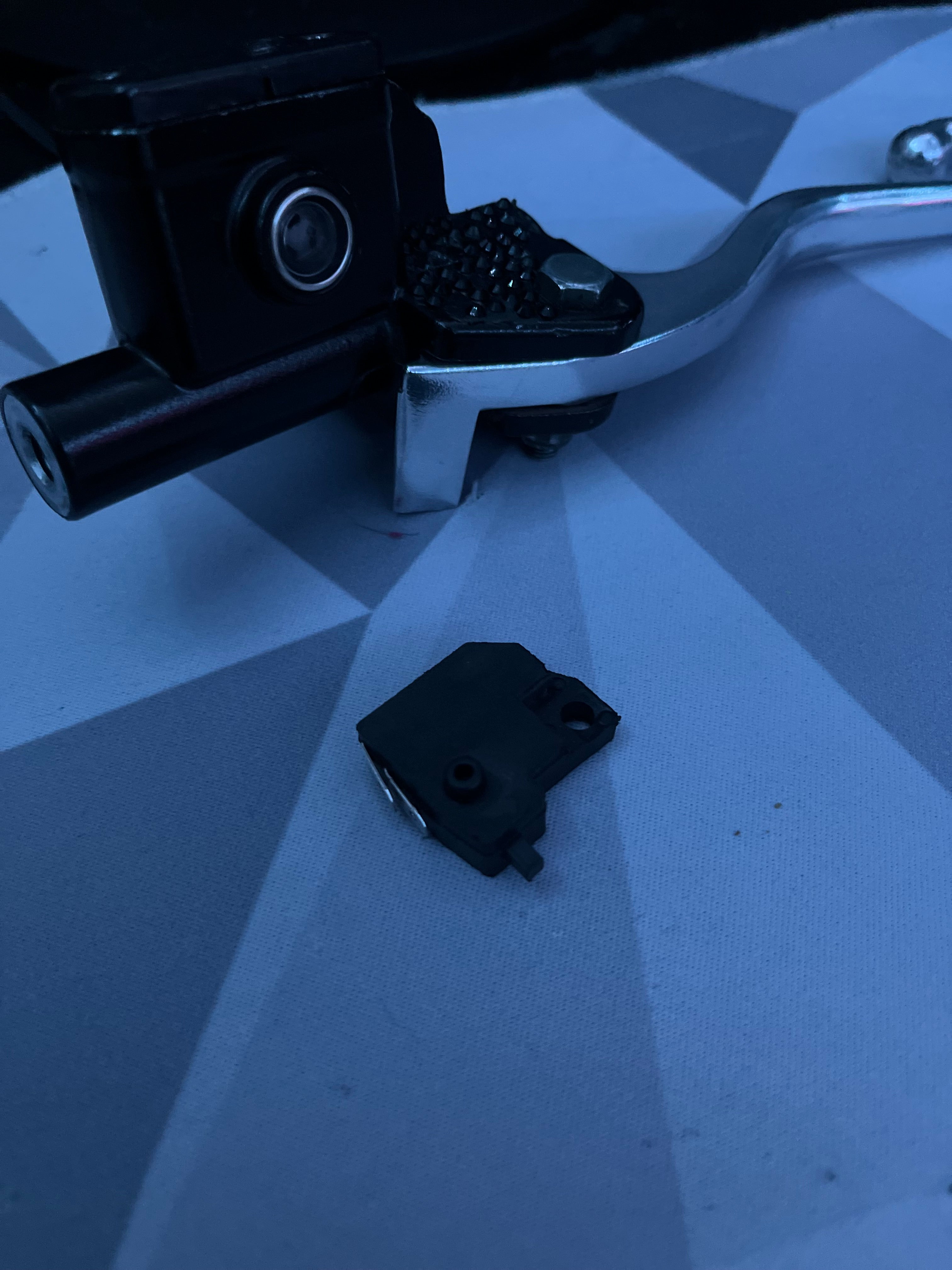 Tuttio/Yozma ultra bee style brake sensor clicker